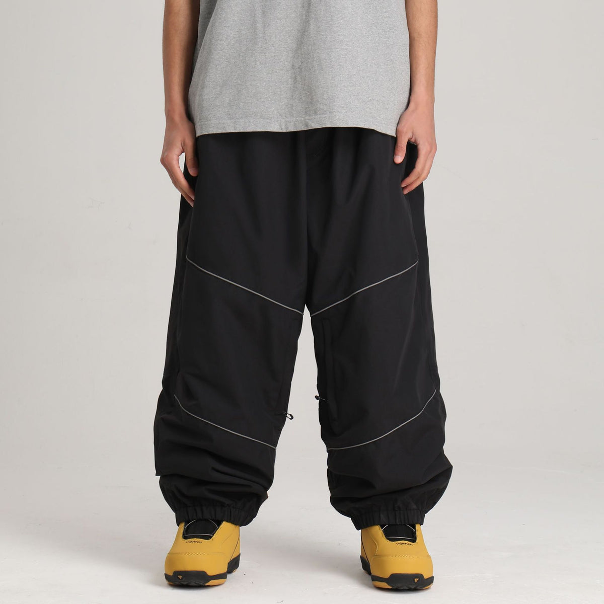 Halo Colorblock Baggy Snow Pants — Black front color image